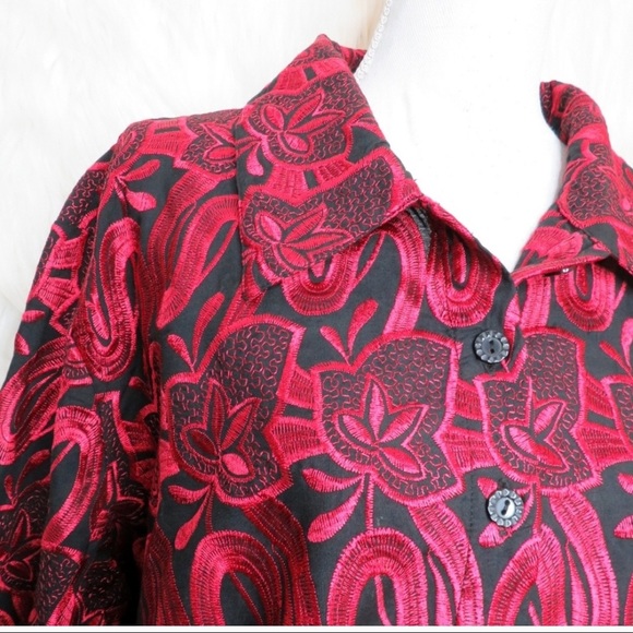 Draper’s and Damon’s Top- 3X - Picture 2 of 2